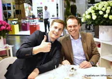 Christian Schultheis met Rob Wijnhoven van Roparu Rozen in de stand van NIRP International.